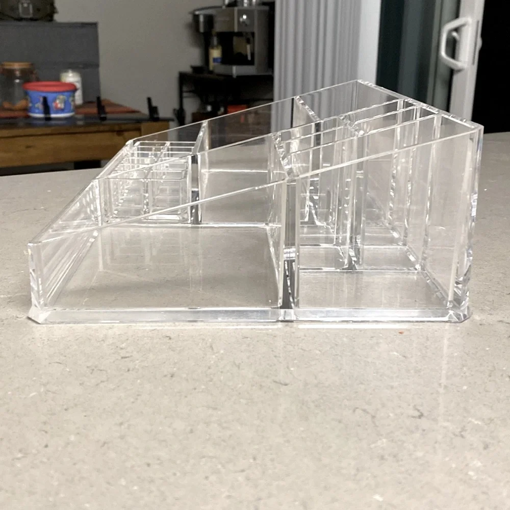 Luxe Large Acrylic Makeup Organizer